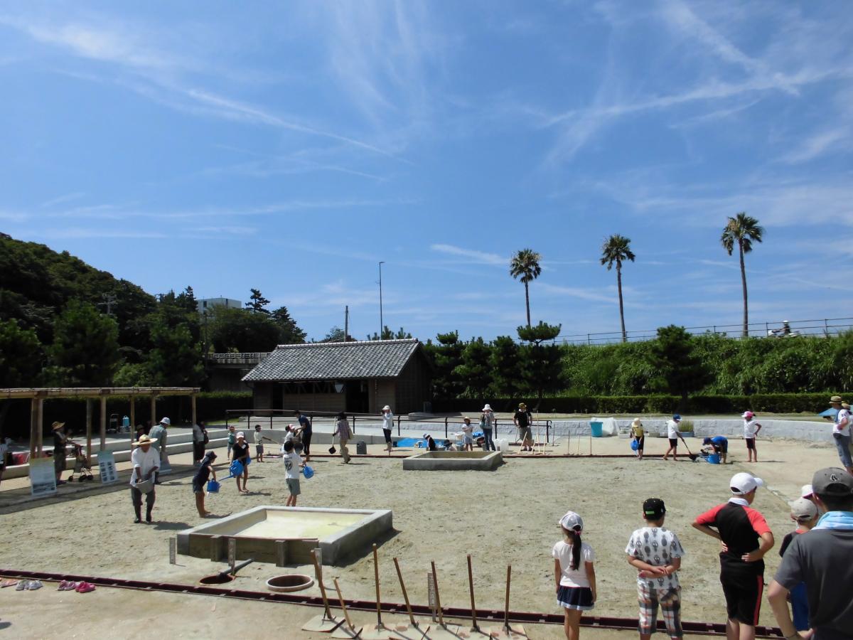 西尾市塩田体験館　吉良饗庭塩の里