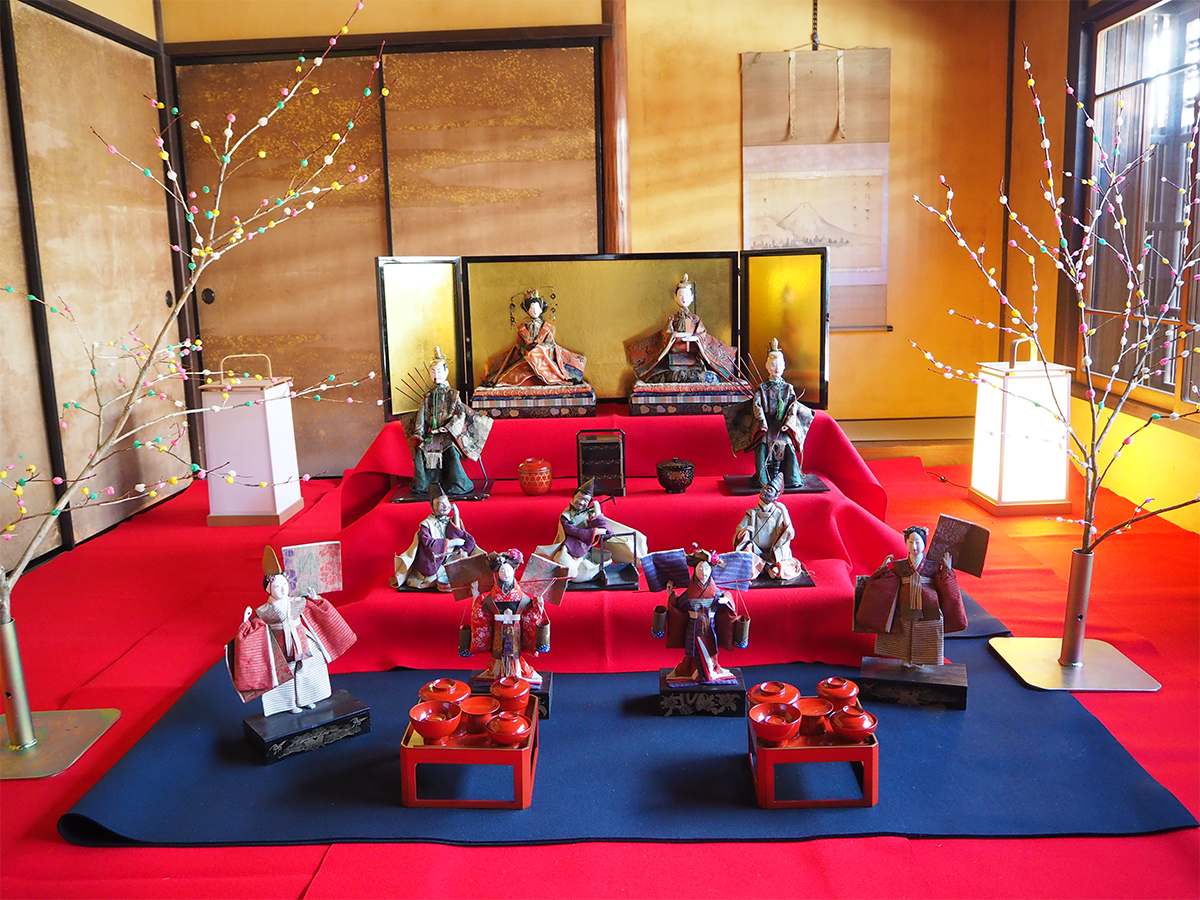 Chuma Hina Dolls in Asuke