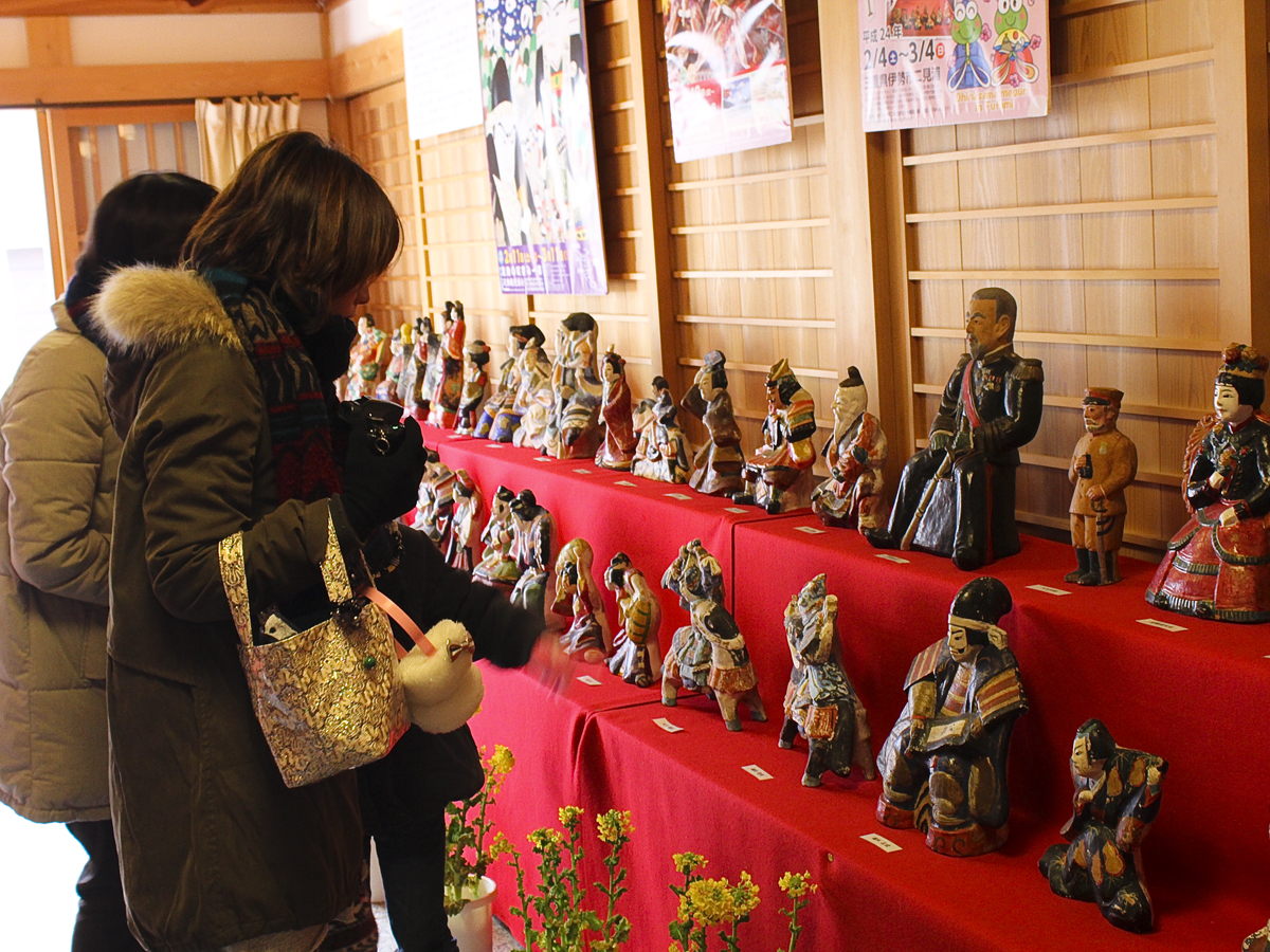 Chuma Hina Dolls in Asuke