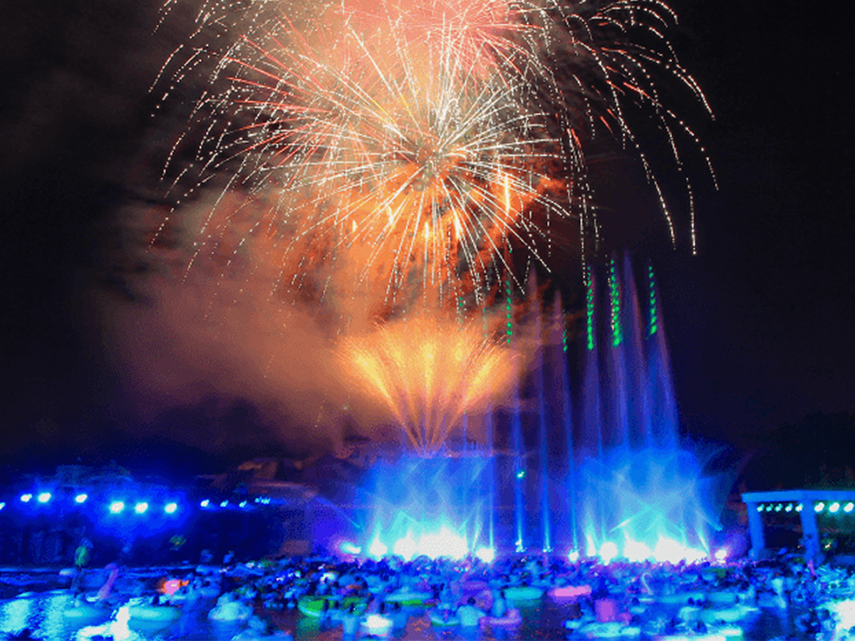 Fireworks Spectacular FLAME