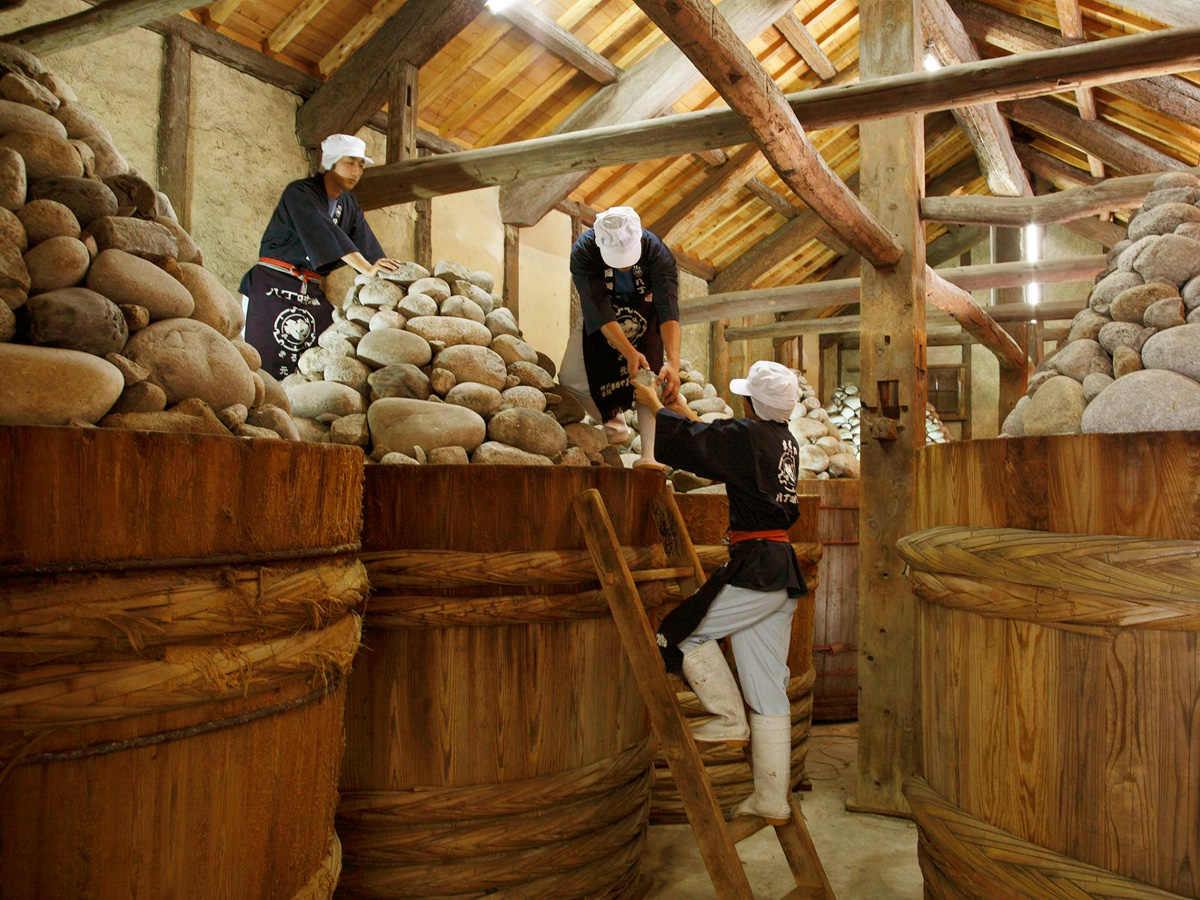 Old Streets Lined with Miso Storehouses (Hatchokura-dori)