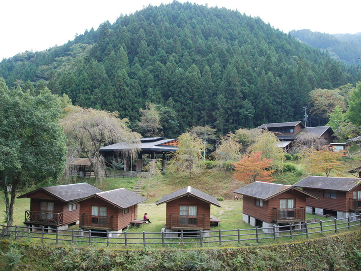 バンガロー村古里とみやま