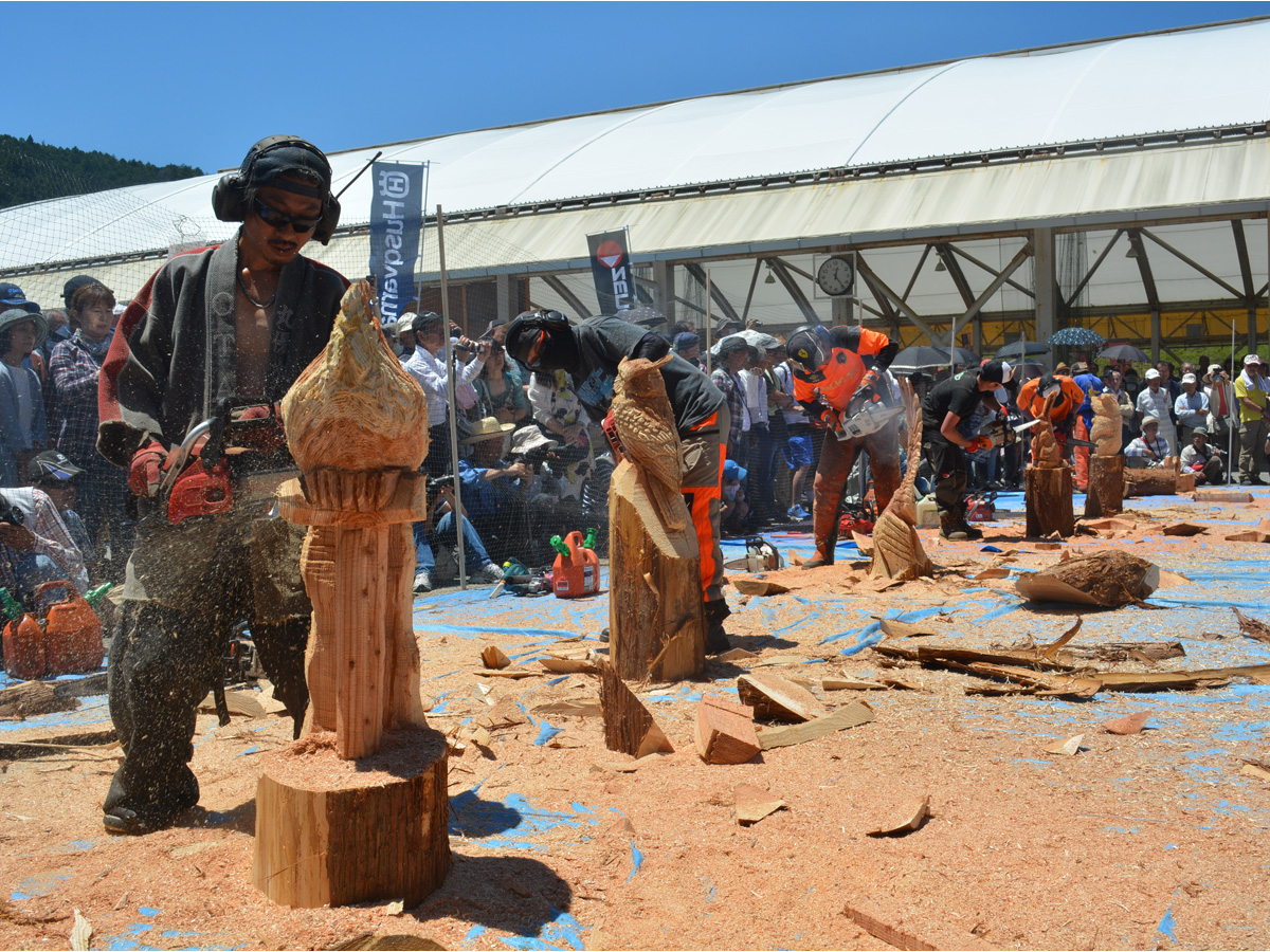日本チェンソーアート競技大会 in 東栄