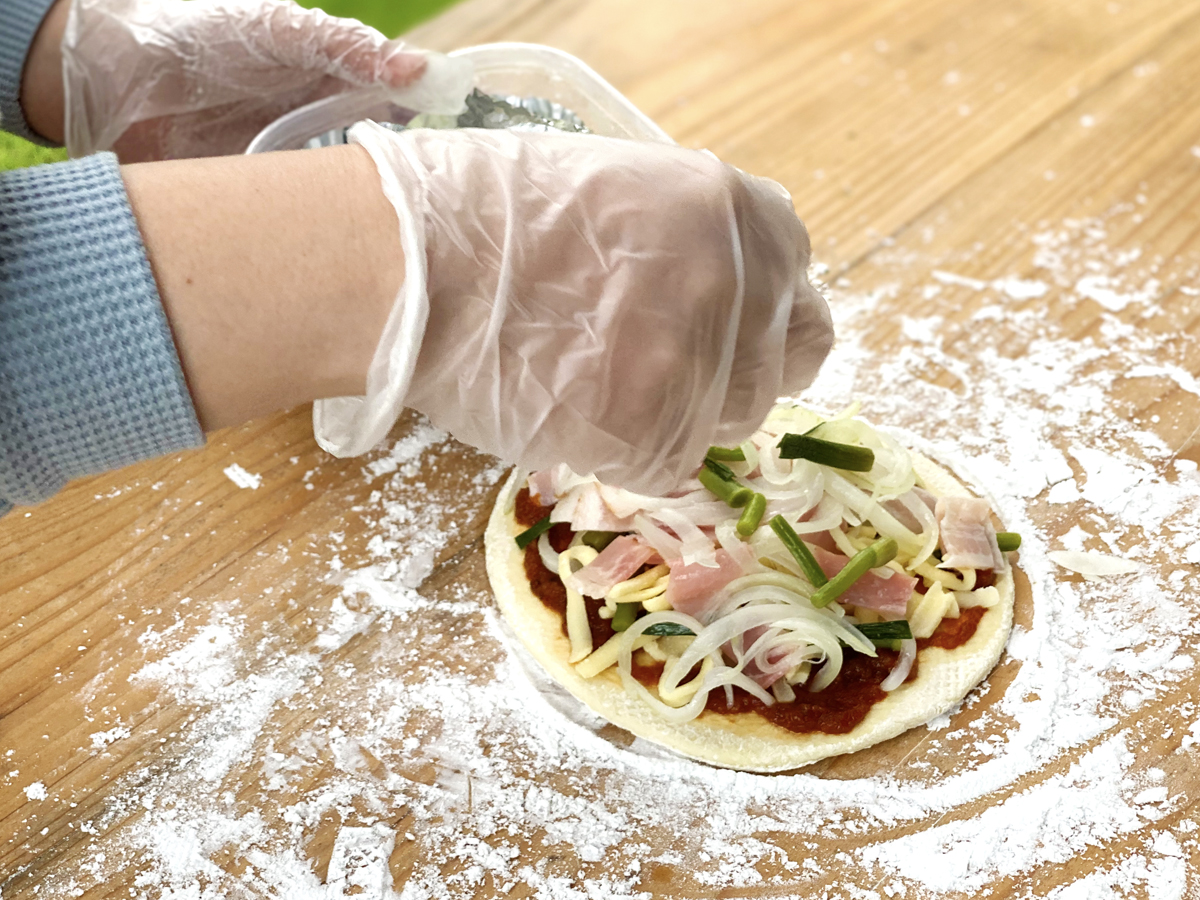 手作りピザ