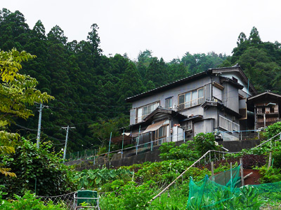 ようこそ、不思議ワールドへ　愛知の秘境・とみやまトリップ