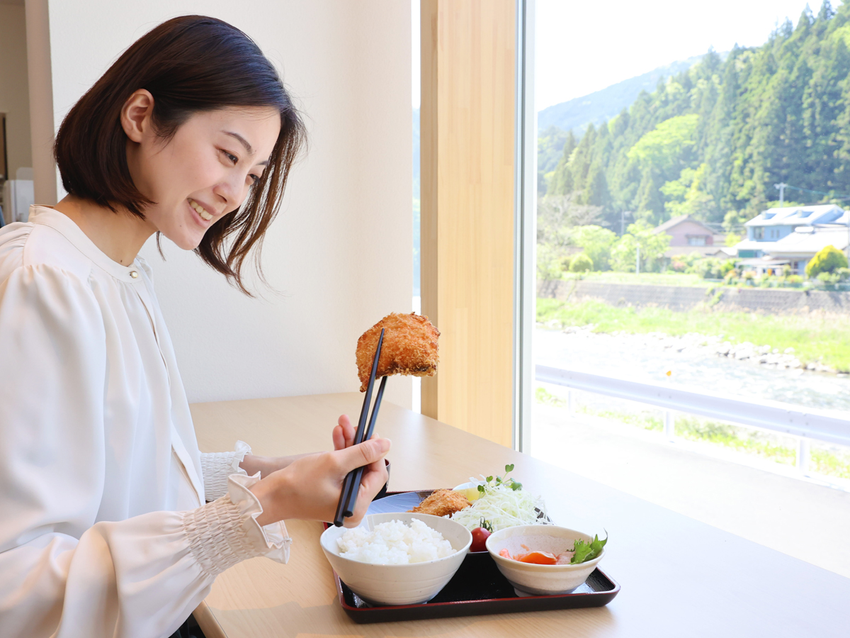 絹姫サーモン定食