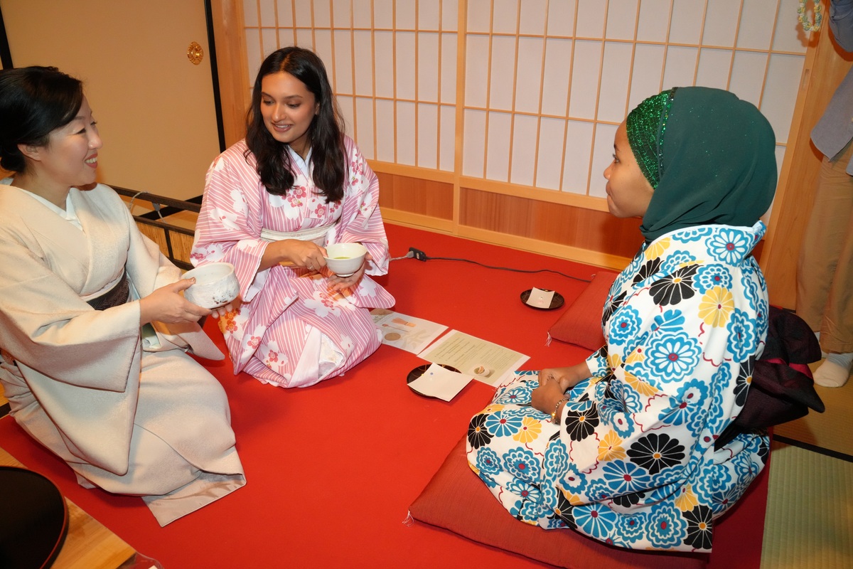 Kimono Rental and Tea Ceremony Experience in Inuyama