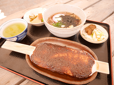 エゴマだれ五平餅