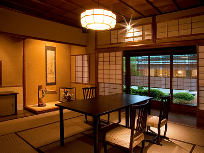 Learning to Enjoy the Ryotei Culture at Kawabun