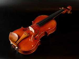 鈴木バイオリン製造の工房見学と製造体験